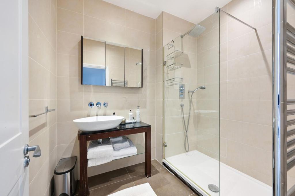 Cozy Hideaway In South Ken! Apartment London Luaran gambar